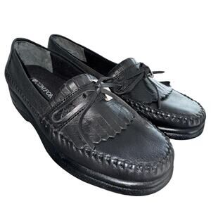I LOVE COMFORT WOMENS BLACK LEATHER MOCCASIN FLATS SIZE 7M BOW FRINGE SLIP ON